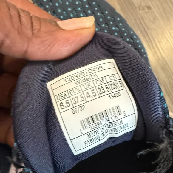 Brooks Kids Shoes - Blue and White - Picture 7 of 7